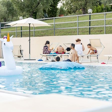 Il Casale Lonato - By Host4U Aparthotel Kültér fotó