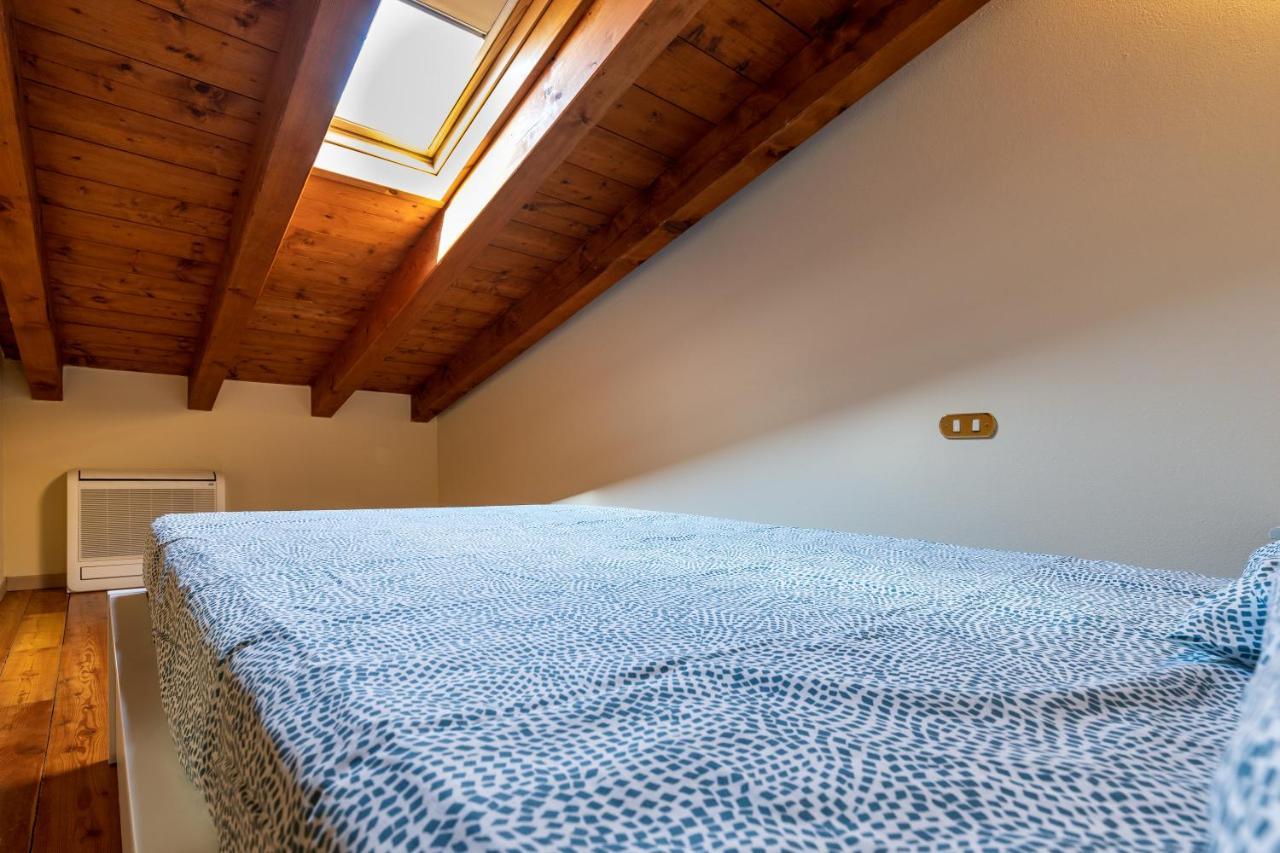 Il Casale Lonato - By Host4U Aparthotel Kültér fotó